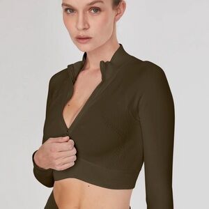 JOJA Exhale Long Sleeve Army Green NWT SIZE (S)